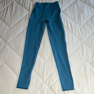 Peached by Nellie, blue scrunch butt, super soft legggings, size S.